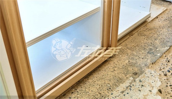 衣柜門滑輪有誰知道怎么安裝嗎？