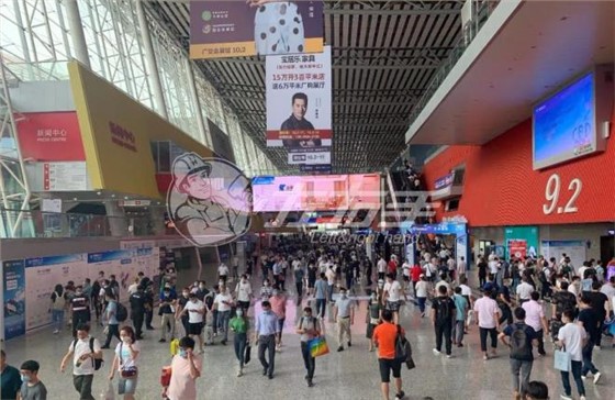 36場，88萬㎡，70萬人次