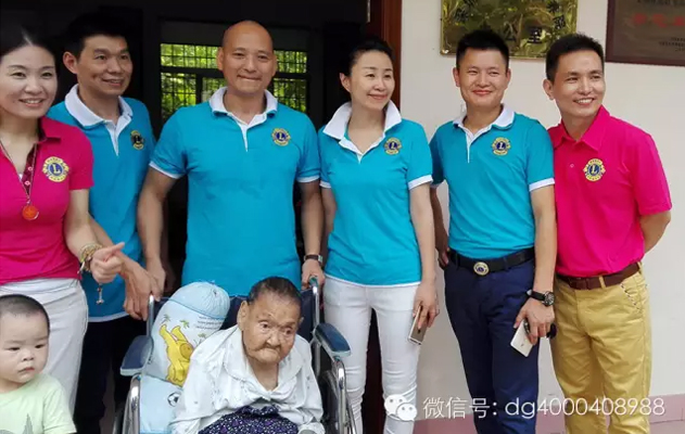 關(guān)愛老人我們在行動---左右手與深圳獅子會精英服務(wù)隊走近南山敬老院