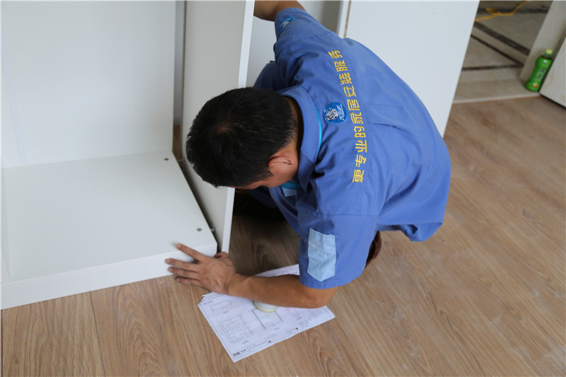 左右手家具安裝丨組合衣柜安裝說明書來襲，請(qǐng)接收