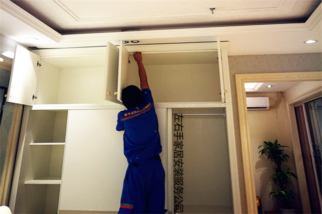 左右手與北緯56°實(shí)木定制之間有什么故事？