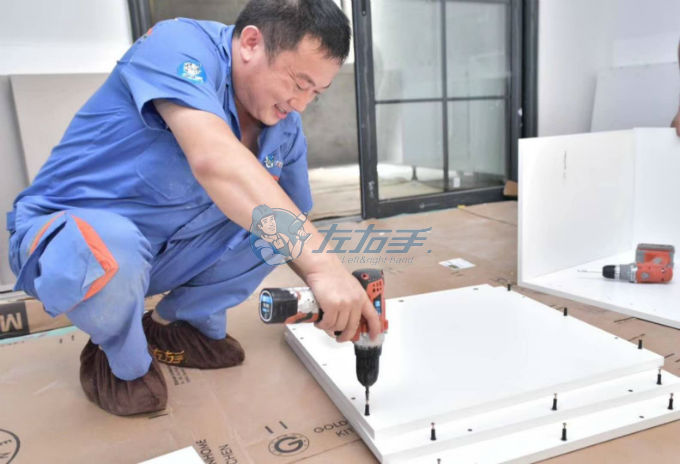 圍觀專(zhuān)業(yè)家具安裝現(xiàn)場(chǎng)