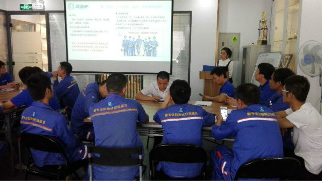 師傅培訓(xùn)，安裝工人需要專門培訓(xùn)