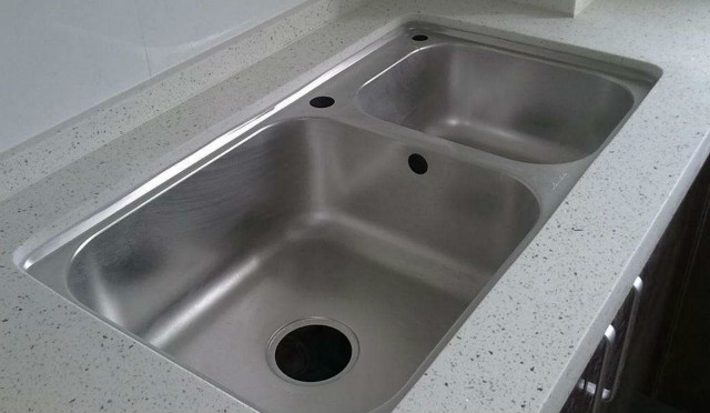 櫥柜臺(tái)下盆安裝教程，櫥柜臺(tái)下盆怎么安裝才牢固