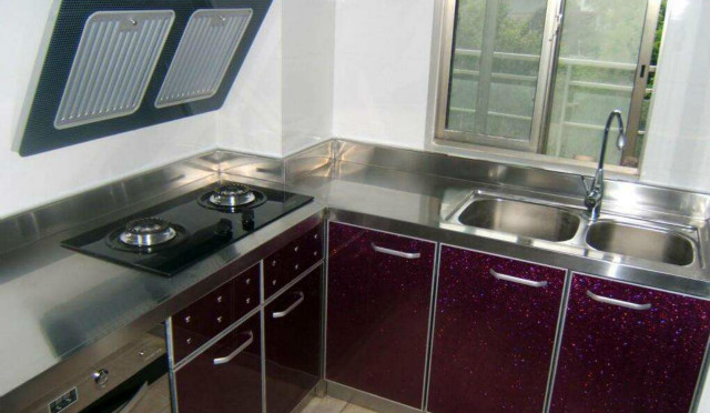 如何進行不銹鋼櫥柜臺面安裝？安裝過程有哪些技巧可以借鑒