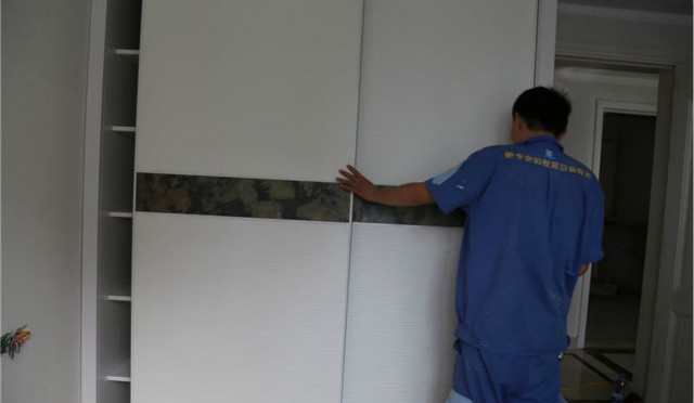 衣柜安裝公司哪個好，衣柜安裝公司現(xiàn)在的情況