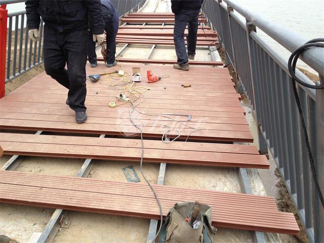 塑木地板如何選擇？塑木地板安裝需要注意什么？