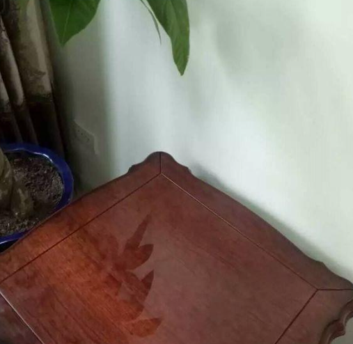 專業(yè)貼膜技巧：現(xiàn)在家具維修行業(yè)，家具貼膜市場前景如何？