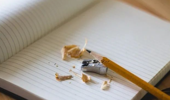 板式家具開料;板式學(xué)校家具的保養(yǎng)方式你知道嗎？