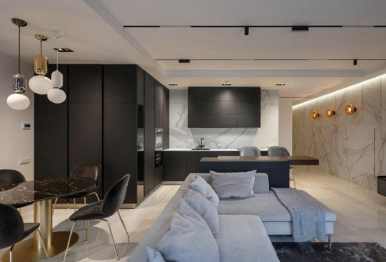 木工藝品雕刻：家具到底是選工廠定制，還是請木工現(xiàn)場打好？