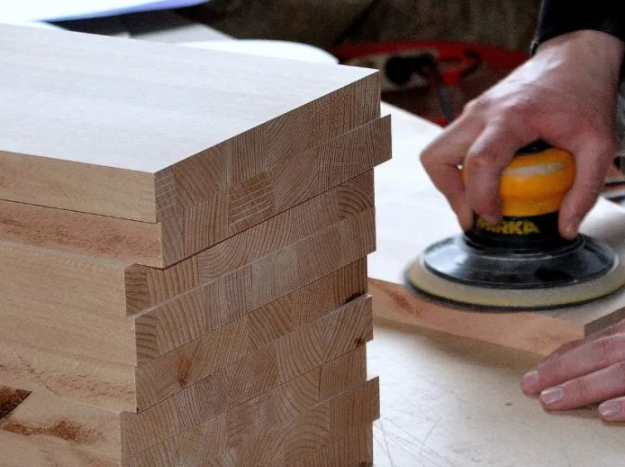 三層實木定制;定制家具為什么不用純實木？