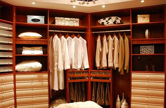 實木家具十大品牌，實木家具之衣帽間定制價格是多少？