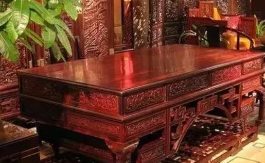 紅木家具十大品牌：別提到紅木家具就說貴，紅木家具不僅實(shí)用還能升值