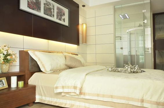 明清紅木家具出售，紅木家具一定要有？老人說保值又聚財(cái)