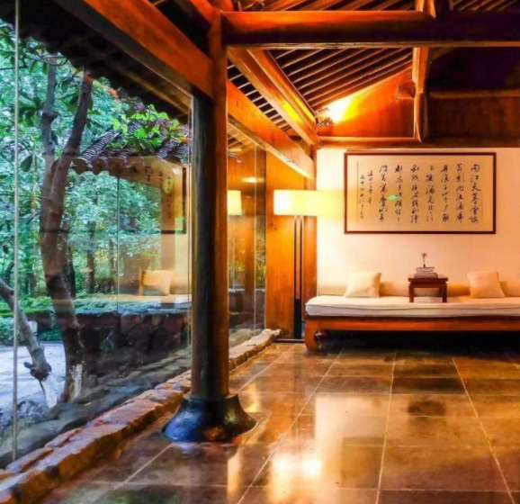 成都金星紫檀：紅木家具擺放大有講究，各類家具各有“千秋”