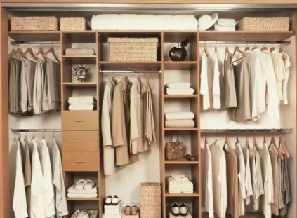 如何加盟定制衣柜：定制衣柜如何避坑及怎樣定制衣柜更有高級感？