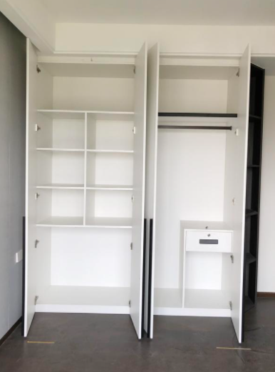 整體四門衣柜品牌，定制衣柜會(huì)取代成品衣柜嗎？