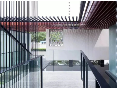 創(chuàng)意家具設(shè)計品牌：極簡家具設(shè)計，如何讓展廳成為壓單炮臺？