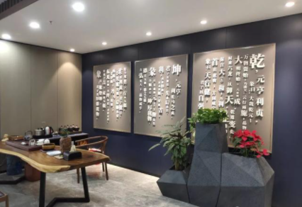 實木定制門板：極簡輕奢無漆實木護墻板，喚醒生活品質(zhì)