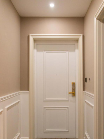 踢腳線安裝材質(zhì);墻面裝一圈護(hù)墻板，還要不要裝踢腳線？