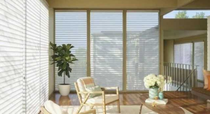 實木百葉窗安裝：家里裝修，用百葉窗還是窗簾好？