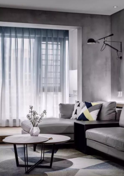 窗簾模型制作;家里的窗簾應(yīng)該做成落地簾？