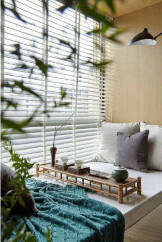 百葉窗拆卸安裝：還在用傳統(tǒng)窗簾嗎？現(xiàn)在流行的是百葉窗