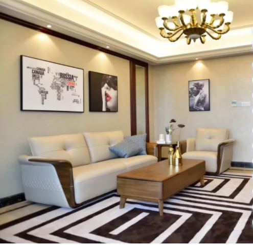 客廳沙發(fā)設計：偏愛皮沙發(fā)？實木配真皮提升客廳格局