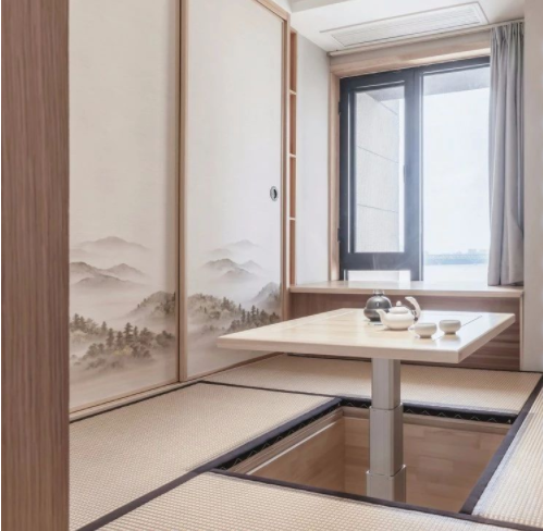 臥室衣柜布局：定制衣柜的優(yōu)勢有哪些？