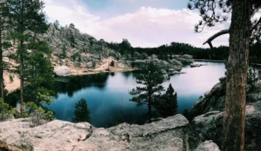 辦公空間室內(nèi)設計，如何實現(xiàn)全新的辦公空間設計理念?