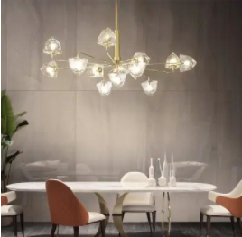 中式吊燈安裝：客廳吊燈一定要裝嗎？用其他燈具裝飾頂部也能美觀