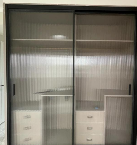 玻璃推拉門(mén)價(jià)格，浴室玻璃推拉門(mén)的區(qū)別有哪些？