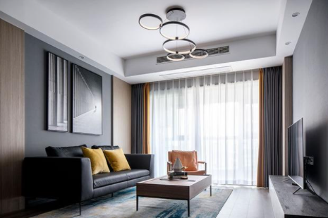 古木紋型材：沉穩(wěn)的現(xiàn)代簡(jiǎn)約風(fēng)，用實(shí)木中和灰色的距離感，改變異形玄關(guān)的缺陷