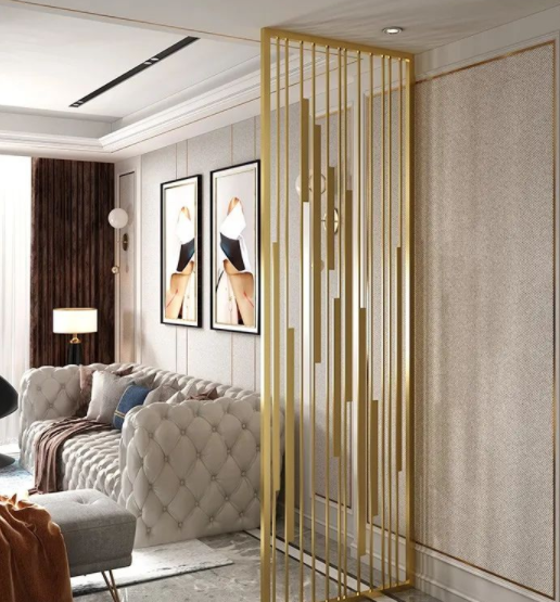 雕花隔斷造型：不銹鋼隔斷和鋁合金隔斷有什么區(qū)別？