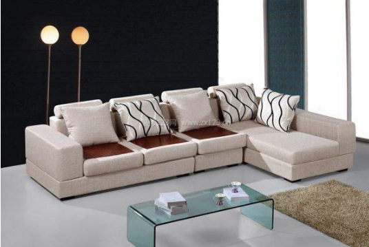 香樟木家具：香樟木沙發(fā)的優(yōu)點(diǎn)有哪些？