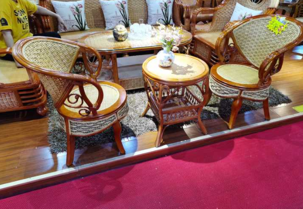 電動窗簾軌道安裝，懶到窗簾也要電動且自動？