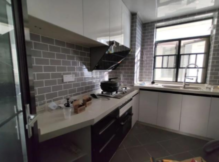 定制櫥柜：木質(zhì)、石材、磚砌、不銹鋼哪種材料好？