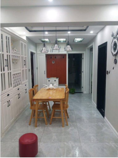 木制家具設(shè)計(jì)圖：新房硬裝完工，就差電器了，風(fēng)格和家具不搭配嗎？