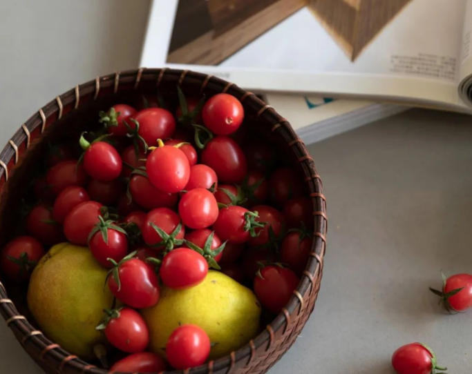 廚衛(wèi)裝修加盟：餐廚一體加中島，廚衛(wèi)水磨石，家具全實木