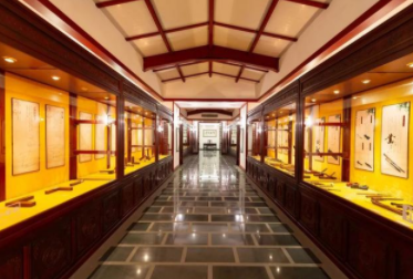 紅木家具高檔定制：紅木家具為何名貴？古老工藝與科學(xué)流程功不可沒