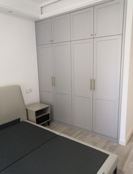 高端全屋定制加盟：全屋定制大衣柜超實用，簡約溫馨