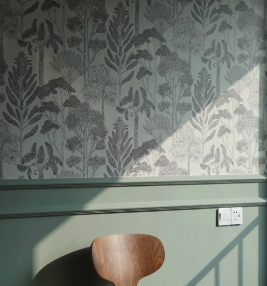 墻面裝飾畫(huà)，墻紙有什么優(yōu)缺點(diǎn)？