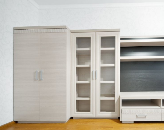 環(huán)保乳膠漆價格：定制衣柜乳膠漆順序？定制衣柜如何選購？