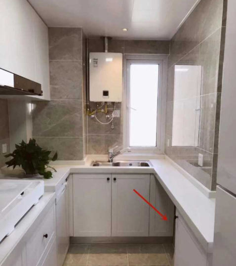 廚房櫥柜裝修效果圖，裝修買櫥柜都有哪些坑？