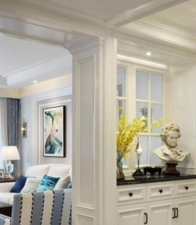 原木定制護墻板：全屋的護墻板和柜子，也就定制的帶窗玄關(guān)柜沒白花錢！