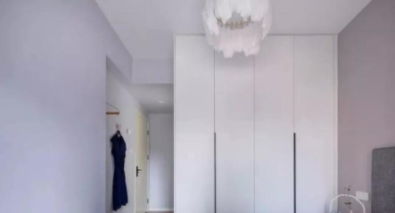 臥室燈具風(fēng)水：臥室吸頂燈多少瓦合適？