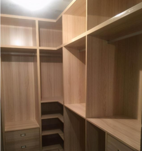 整體衣柜品牌加盟：裝修做衣柜五金件怎么選擇？