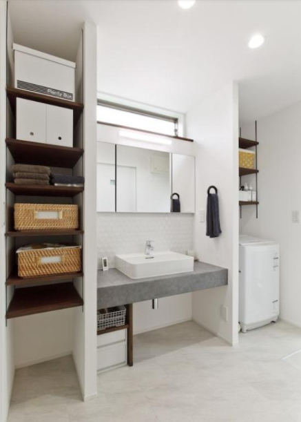 整體浴室柜尺寸：浴室收納這招最高！洗手臺(tái)旁裝立柜，太好用了!