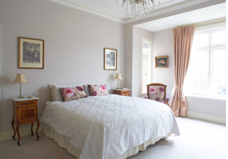 【臥室裝修圖片】現(xiàn)代臥室裝修設(shè)計(jì)衣柜,衣柜怎么擺放比較好？