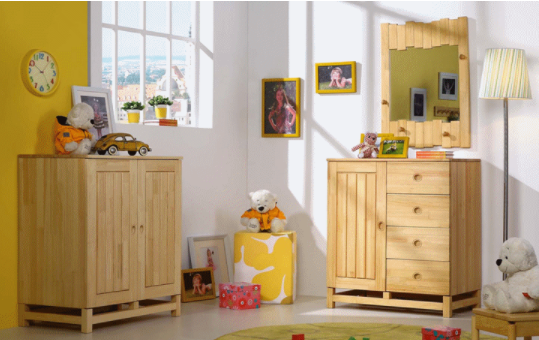 【兒童組合家具加盟】挑選合適的兒童實(shí)木家具，該留意什么？